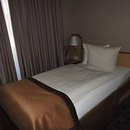 Best Western Hotel International-2